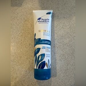 Head & Shoulders supreme hydration & detox hair conditioner,coconut water, argon